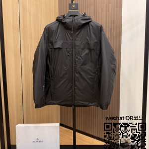 몽클레어 보드패딩 90%거위털 남성