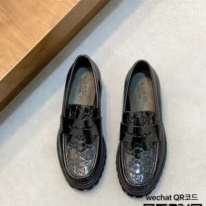 구찌 가죽 로퍼 구두