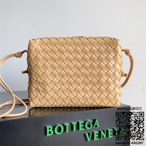 보테가베네타 인트레치아토 미디움 루프 카메라백 680256