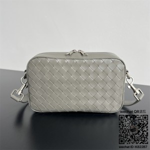 보테가베네타 남성 스몰 인트레치아토 카메라 백 755923
