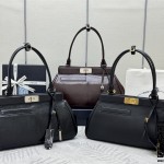 프라다 미디엄 가죽 토트백_1BG569