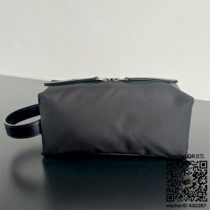 보테가베네타 도쿄 미니 화장품 파우치 806369