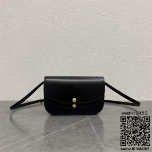 셀린느 신상 크로스백  110688