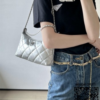 샤넬 25SS 호보백 체인 미니백 AS5528