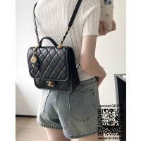 샤넬 CHANEL 핸들 장식의 플랩 백팩