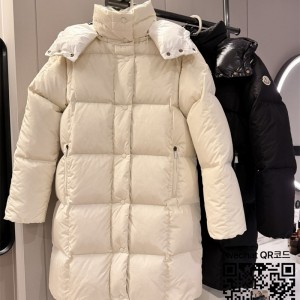 몽클레어 롱패딩 남여공용 90%거위털