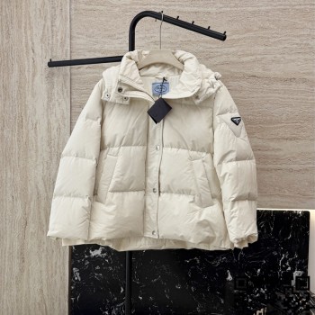 프라다 패딩 여성용 거위털90%