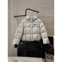 프라다 패딩 여성용 거위털90%