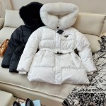 프라다 패딩 여성용 거위털90%