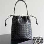 보테가베네타 드로우스트링 버킷 백 836020