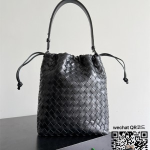 보테가베네타 드로우스트링 버킷 백 836020