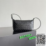 인트레치아토 가죽 지퍼 크로스바디 백 844018