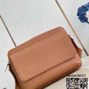 루이비통 보딩 메신저백 M25981