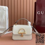 구찌 시에나 스몰 탑 핸들백 ‎855536