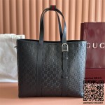 구찌 엠보스드 GG 가죽 라지 쇼퍼백 850218