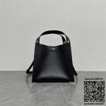 셀린느 스몰 큐보 백 카프스킨  124182