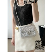 샤넬 실버 클래식백 샤넬로고장식 캐비어가죽