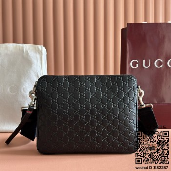 구찌 GG 엠블럼 미디엄 크로스백 850214A