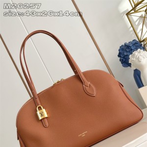 루이비통 로우 키 더플 토트 M26257