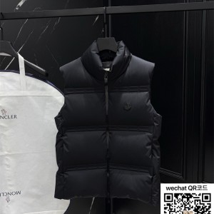 몽클레어 패딩 조끼 90%거위털