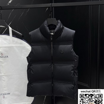 몽클레어 패딩 조끼 90%거위털