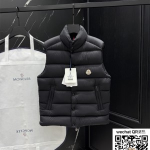 몽클레어 패딩 조끼 90%거위털