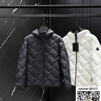 몽클레어 패딩 90%거위털