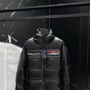 프라다 패딩 90%거위털