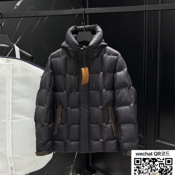 디올 패딩 90%거위털