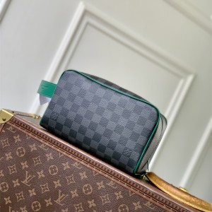 루이비통 Louis Vuitton 토일렛 도프 키트 토일렛 파우치 락커 돕 키트 N40852