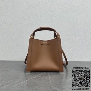 셀린느 스몰 큐보 백 카프스킨 124182