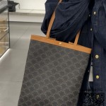 셀린느 트리오페 캔버스 카프스킨 미디엄 플랫 쇼퍼백 토트백  123832