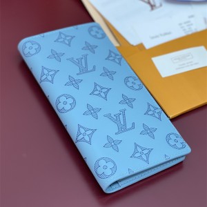 루이비통 브라짜 월릿 모노그램 지퍼 장지갑  M14788