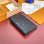 루이비통 남성 여권지갑 패스포트 커버