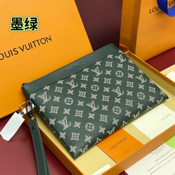 루이비통 포쉐트 투고 엠보소드 모노그램 M81570