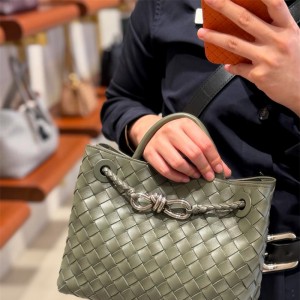 보테가베네타 BV 스몰 안디아모 토트백 743568 25cm