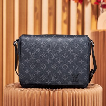 루이비통 Louis Vuitton 남성 디스트릭트 PM 메신저백 M46255