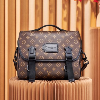 루이비통 트레일 메신저 마사카 모노그램 M46972