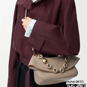 로에베  올라 미디움 크로스백