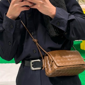 보테가베네타 노투르노 플랩 크로스바디 백 843893