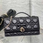 디올 신상 리본 체인백