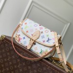 루이비통 다이앤 PM 클러치 백 M27866