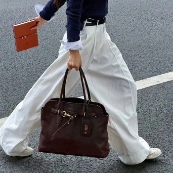 미우미우 아방뛰르 토트백  미디움