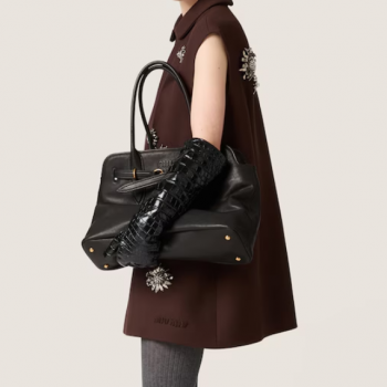 미우미우 아방뛰르 토트백 미디움