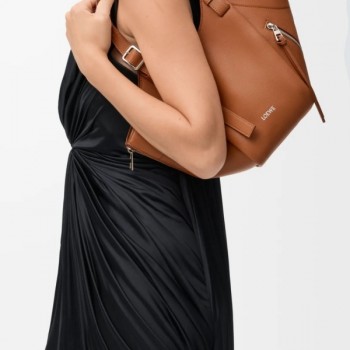 로에베 해먹 플립백 클래식 카프스킨