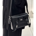 발렌시아가 벨 에어 메신저백