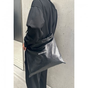 발렌시아가 남성 쇼퍼 더스트백 크로스바디 파우치 미디엄