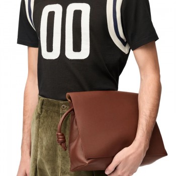 로에베 남성 가죽 플라멩코  새첼  메신저백