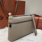 로로피아나 남성 엑스트라 파우치백