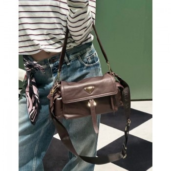 프라다 26SS 익스플로어 스몰 가죽백 1BD394